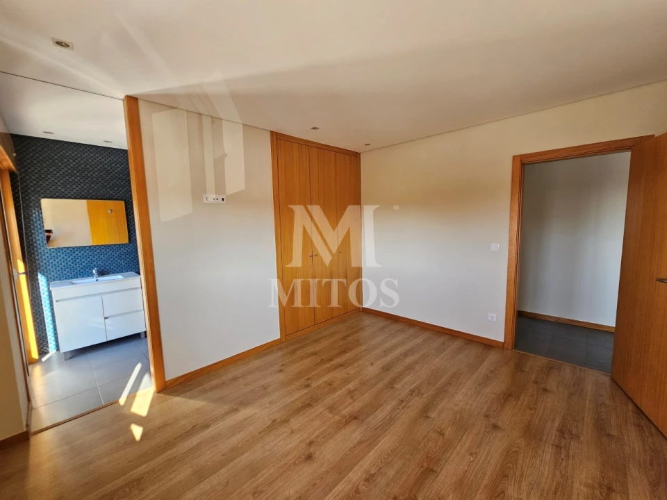 Apartamento T3 para Arrendamento em Areosa Foto 10