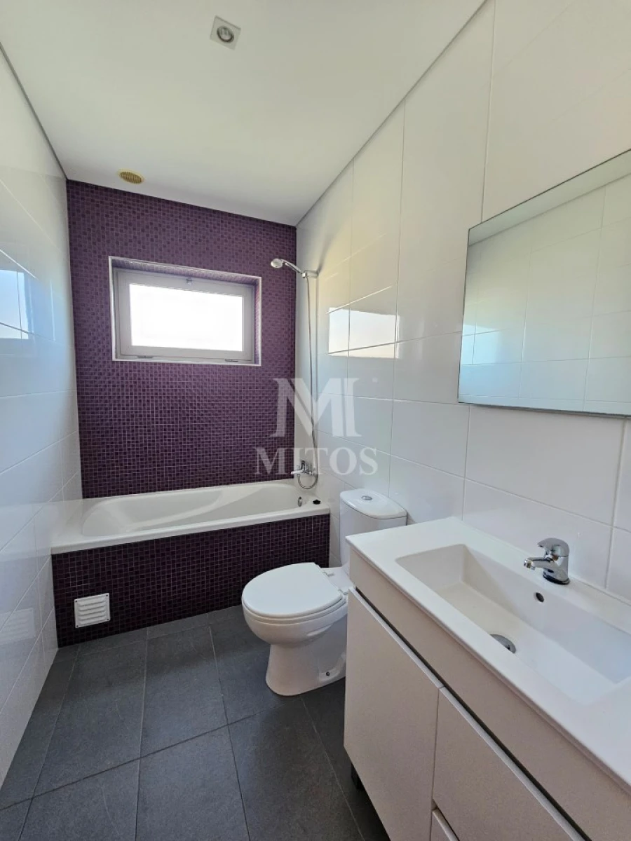 Apartamento T3 para Arrendamento em Areosa Foto 13