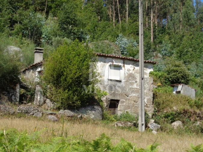 Moradia T3 para Venda em Padornelo Foto 4