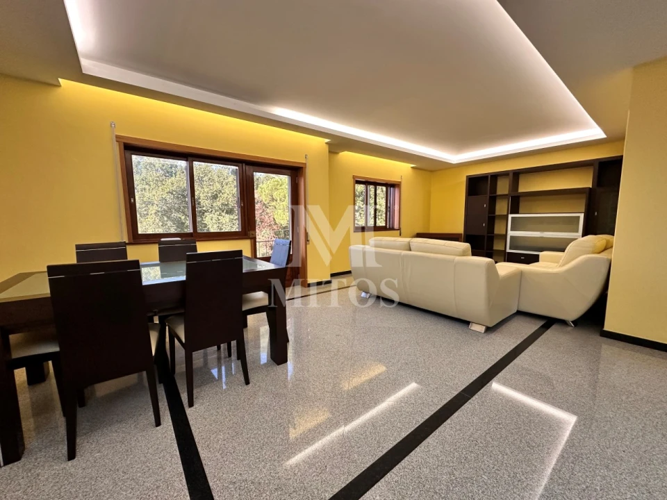 Apartamento T3 para Arrendamento em Santa Maria Maior e Monserrate e Meadela Foto 1