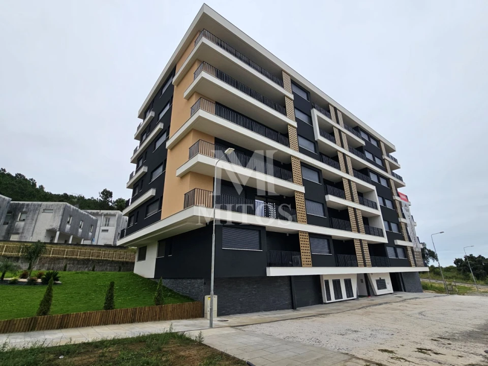 Apartamento T2 para Arrendamento em Darque Foto 1