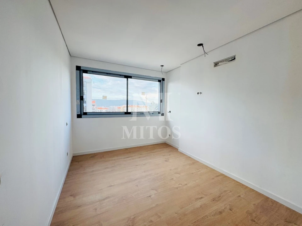 Apartamento T2 para Arrendamento em Darque Foto 6