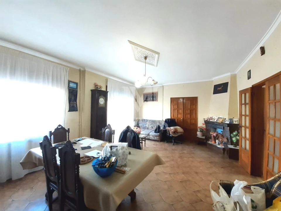 Moradia T4 para Venda em Santa Marta de Portuzelo Foto 1