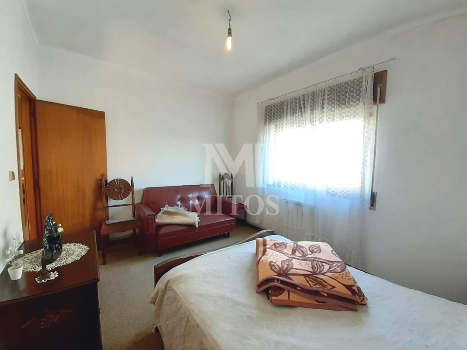Moradia T4 para Venda em Santa Marta de Portuzelo Foto 9