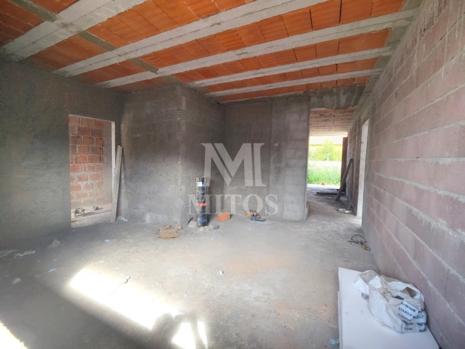 Moradia T3 para Venda em Correlhã Foto 3