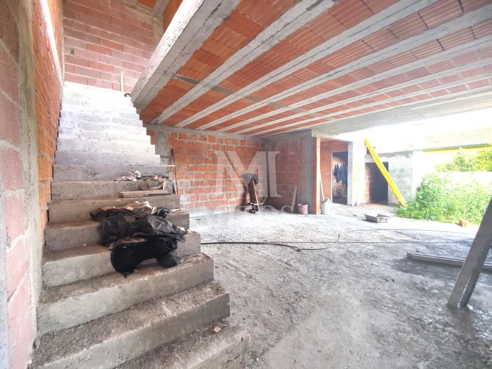 Moradia T3 para Venda em Correlhã Foto 5