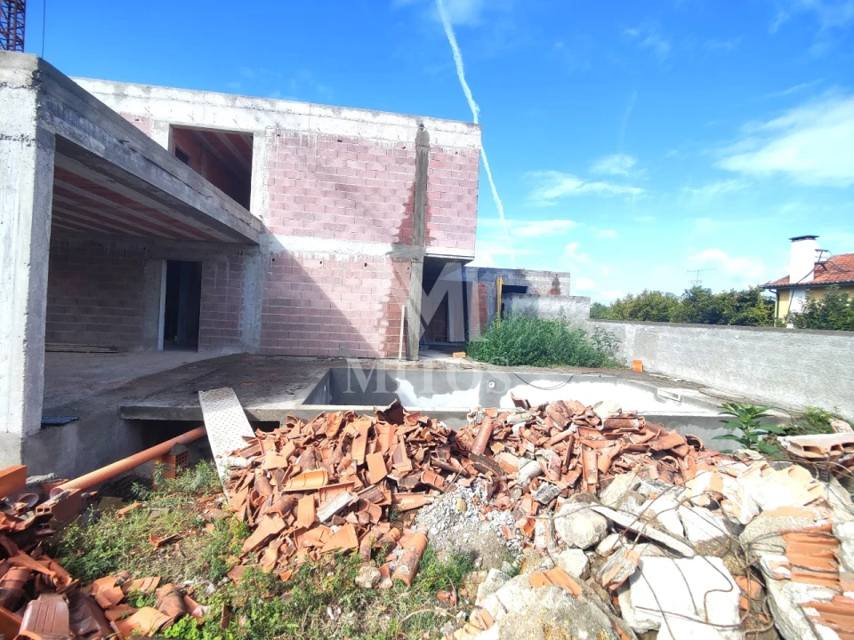 Moradia T3 para Venda em Correlhã Foto 16