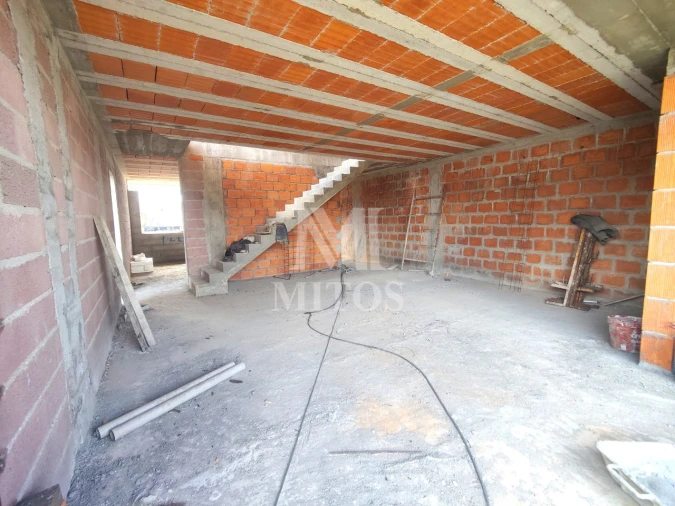 Moradia T3 para Venda em Correlhã Foto 6