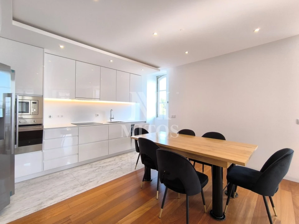 Apartamento T2 para Arrendamento em Santa Maria Maior e Monserrate e Meadela Foto 3