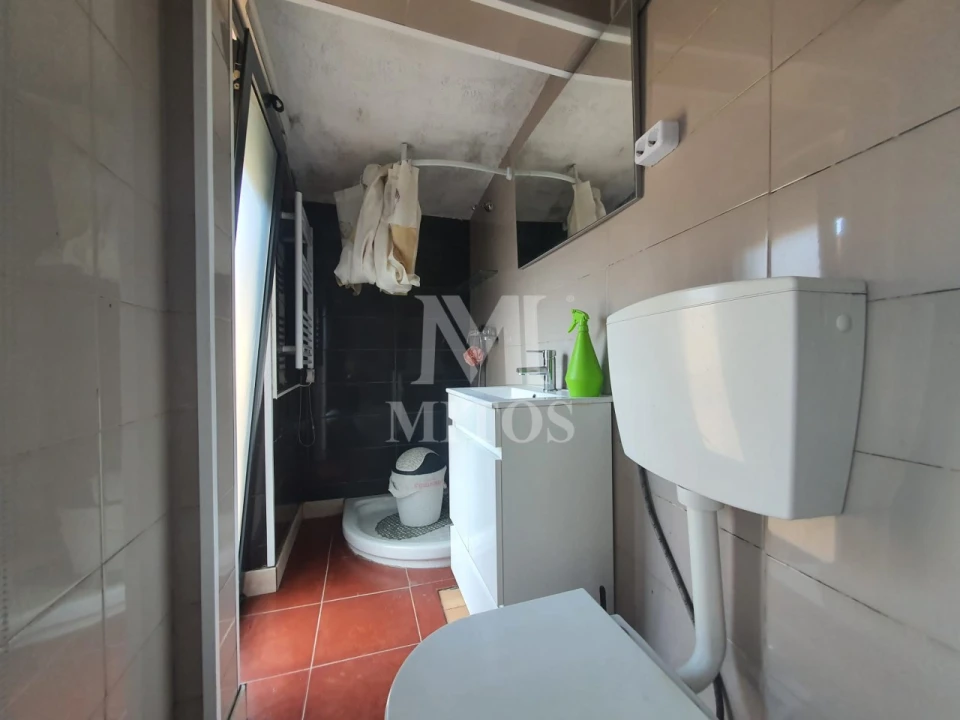 Apartamento T1 para Venda em Areosa Foto 8