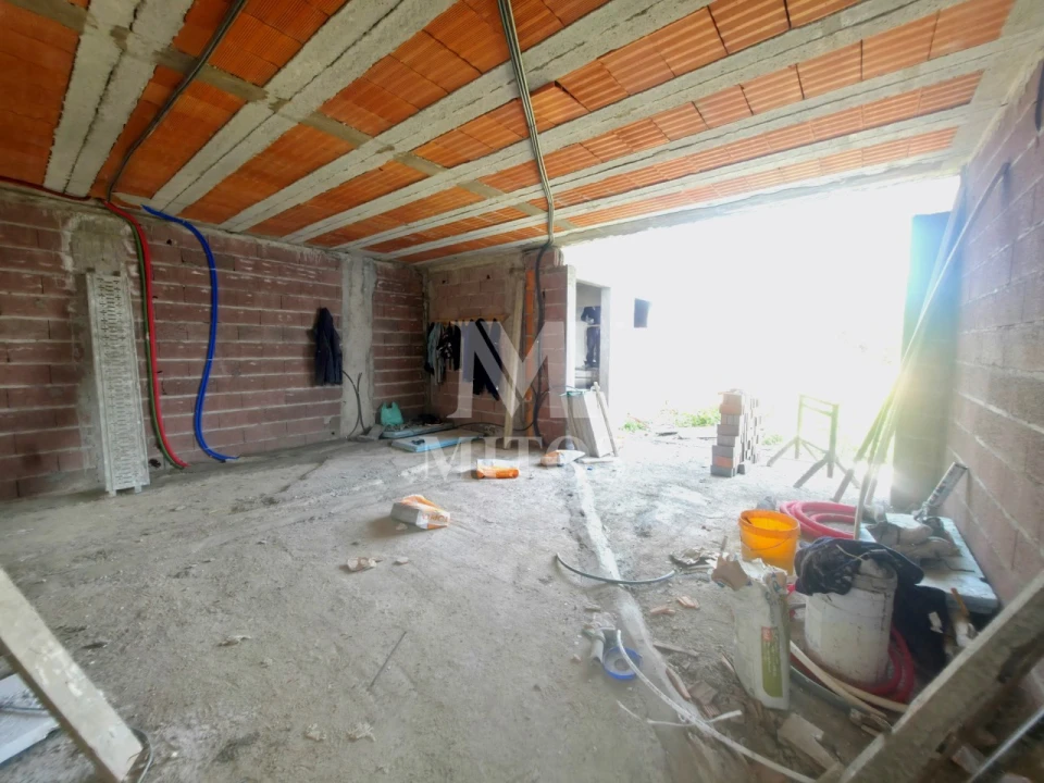 Moradia T3 para Venda em Correlhã Foto 8