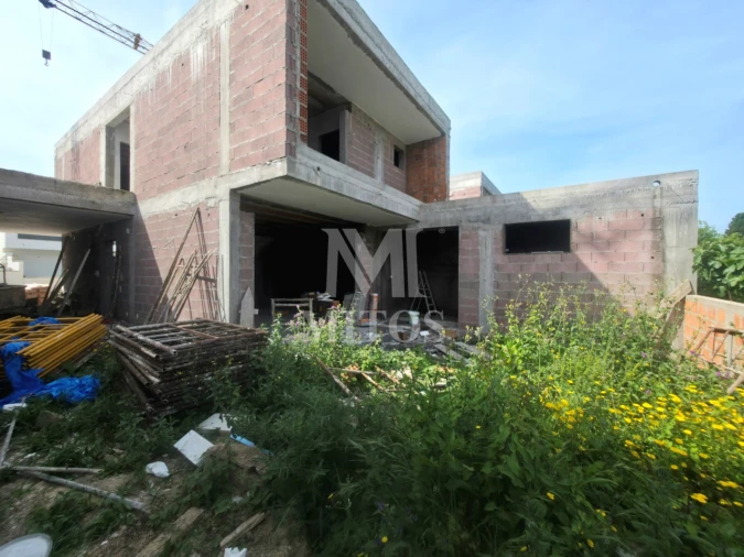 Moradia T3 para Venda em Correlhã Foto 3