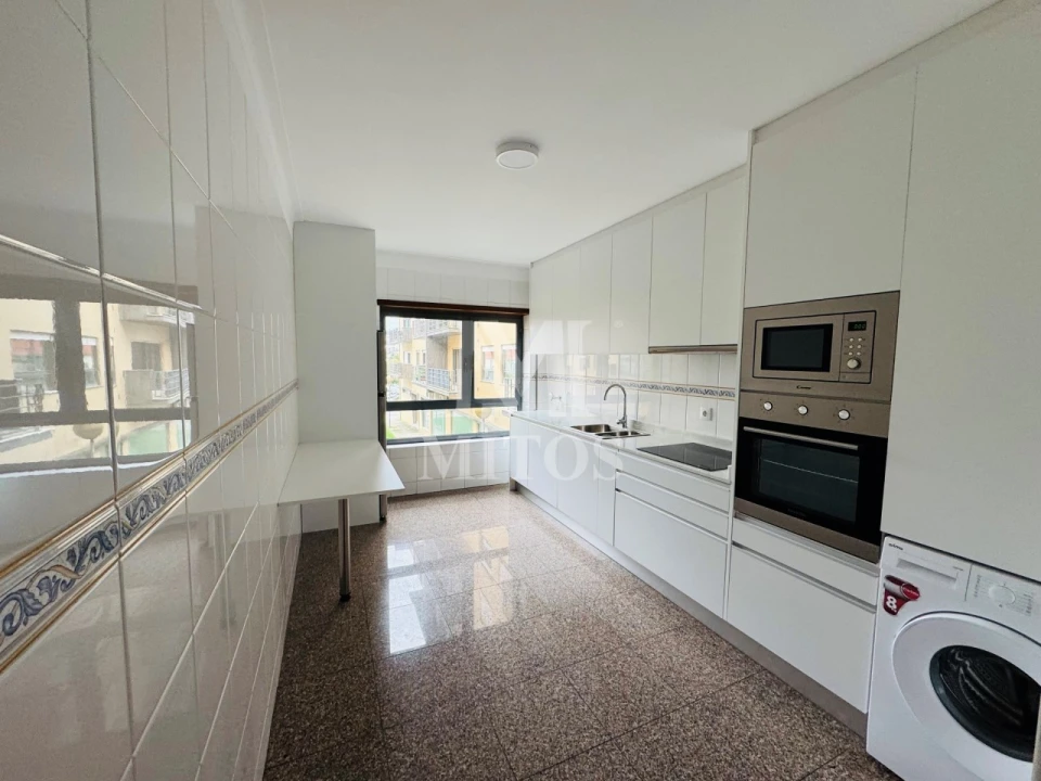 Apartamento T2 para Arrendamento em Santa Maria Maior e Monserrate e Meadela Foto 6