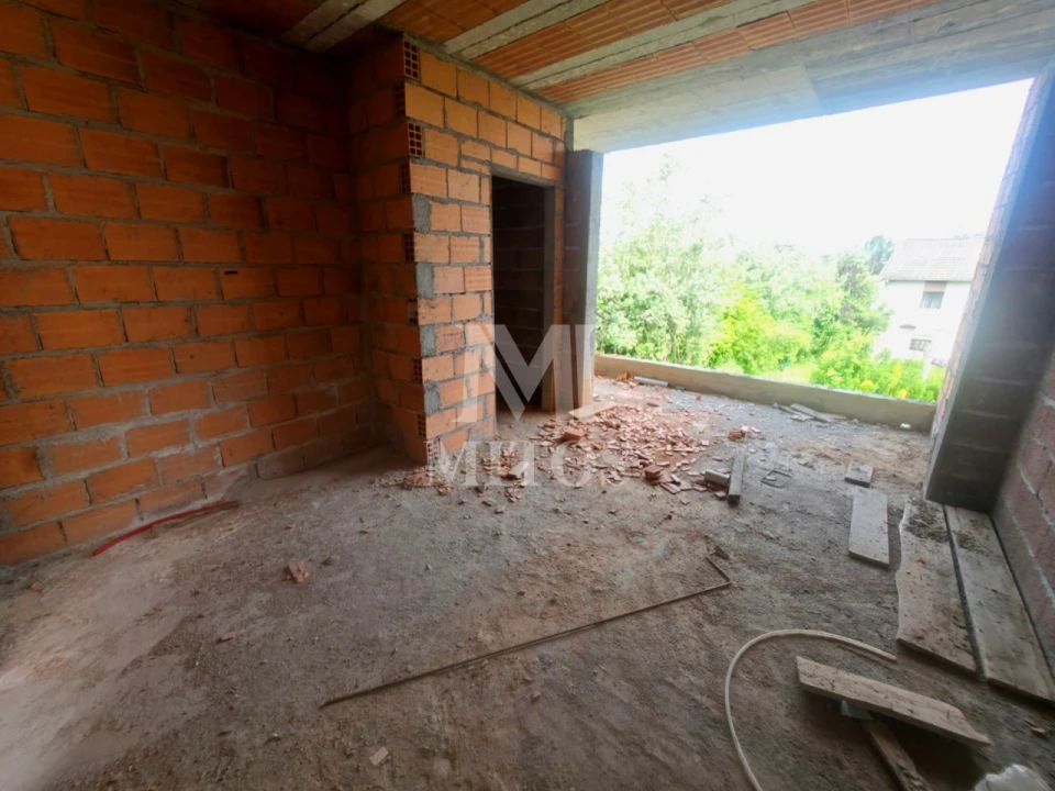 Moradia T4 para Venda em Correlhã Foto 11