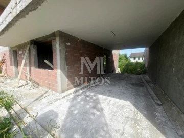 Moradia T4 para Venda em Correlhã