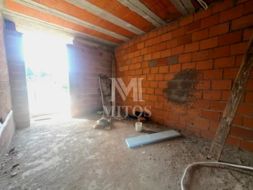 Moradia T4 para Venda em Correlhã