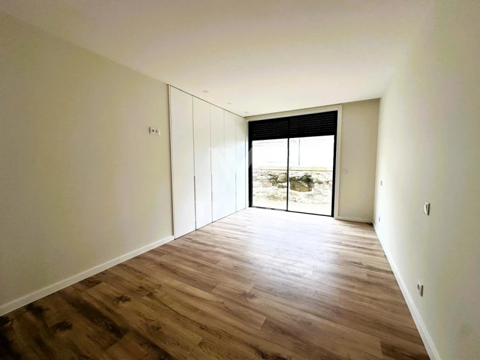 Moradia T3 para Venda em Darque Foto 9