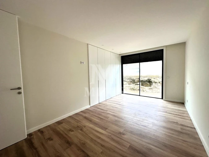 Moradia T3 para Venda em Darque Foto 10