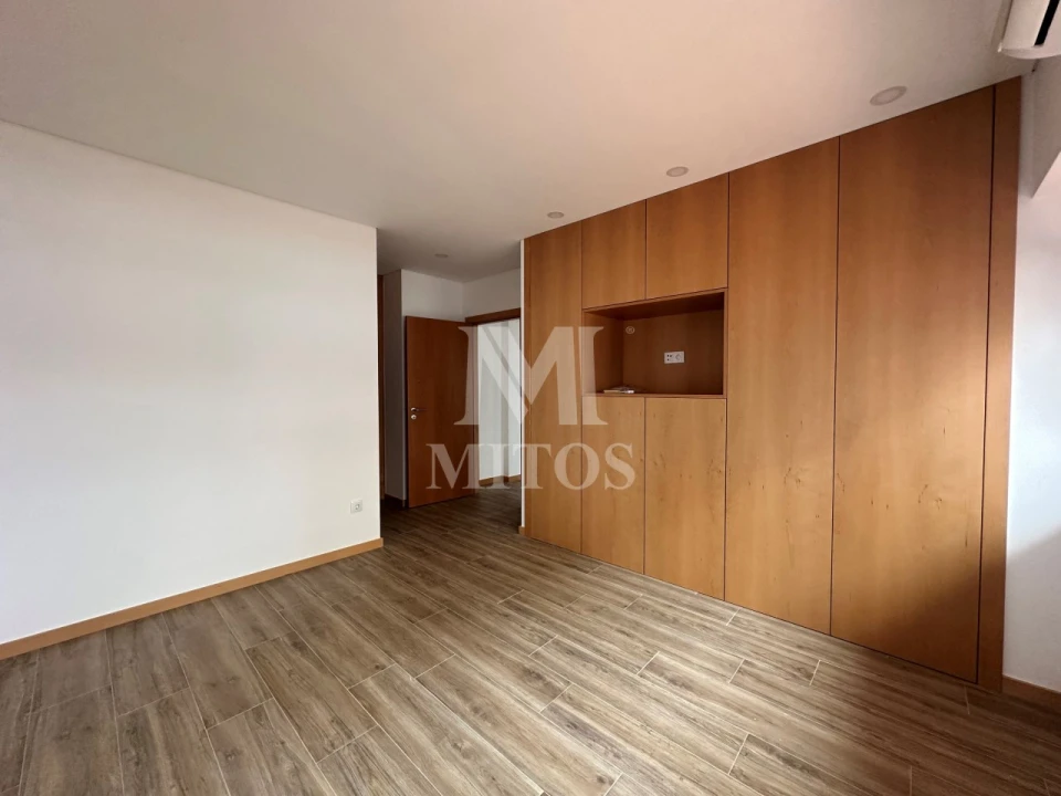 Apartamento T2 para Venda em Darque Foto 7
