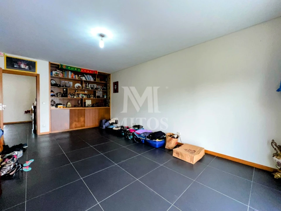 Moradia T4 para Venda em Mazarefes e Vila Fria Foto 10