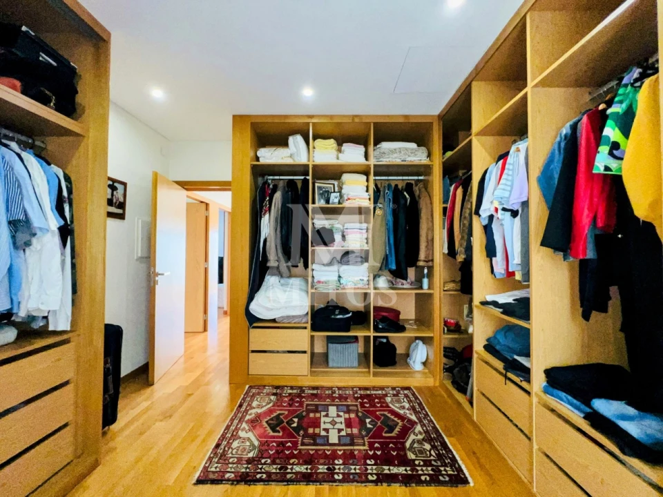 Moradia T4 para Venda em Mazarefes e Vila Fria Foto 16