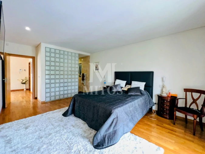 Moradia T4 para Venda em Mazarefes e Vila Fria Foto 13