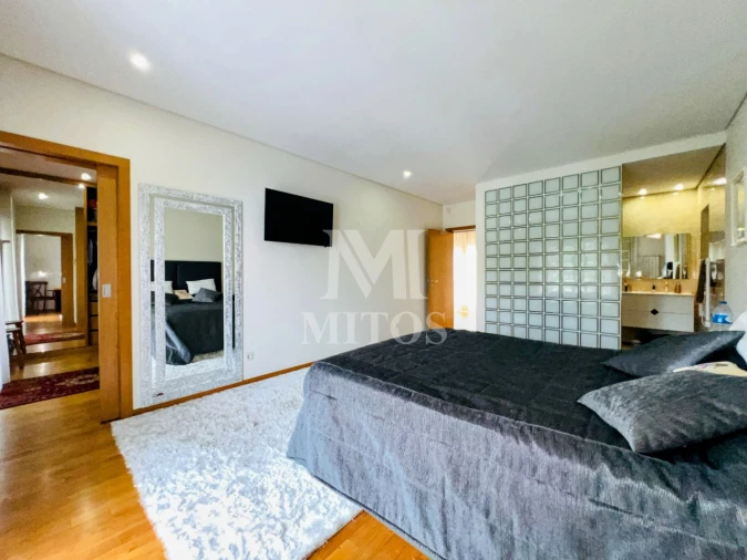 Moradia T4 para Venda em Mazarefes e Vila Fria Foto 14