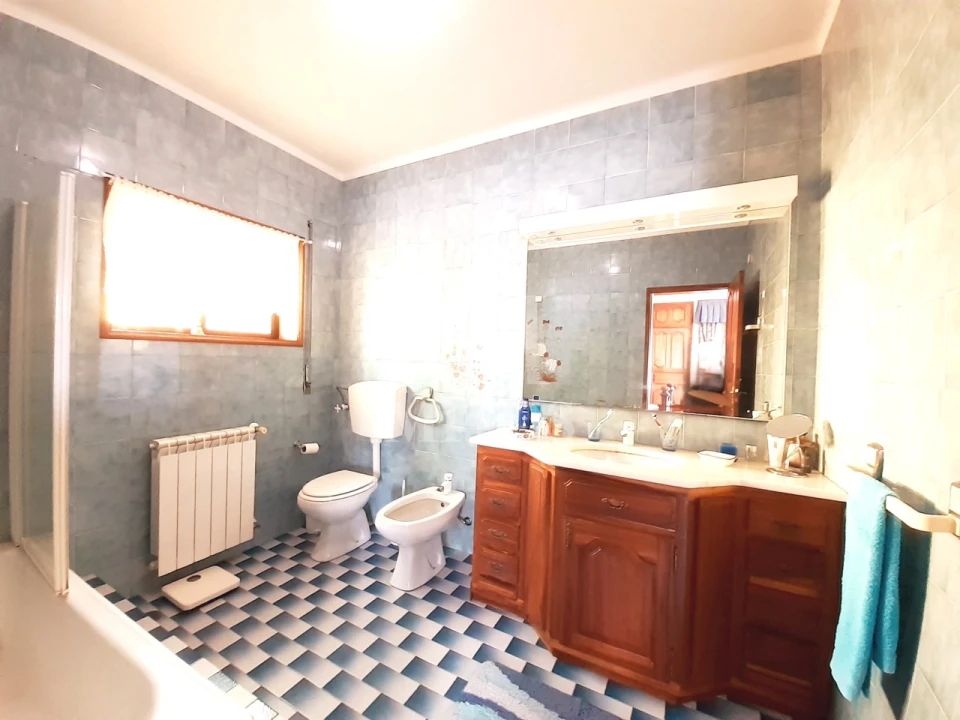 Moradia T4 para Venda em Carreço Foto 12