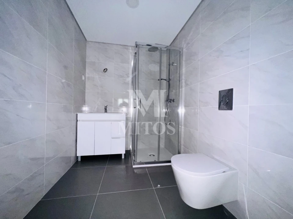 Apartamento T2 para Arrendamento em Santa Maria Maior e Monserrate e Meadela Foto 7