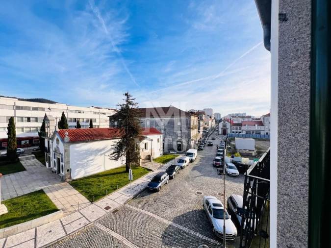 Apartamento T2 para Arrendamento em Santa Maria Maior e Monserrate e Meadela Foto 1