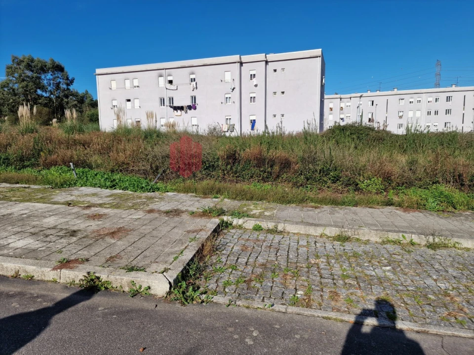 Terreno para Venda em Ermesinde Foto 2