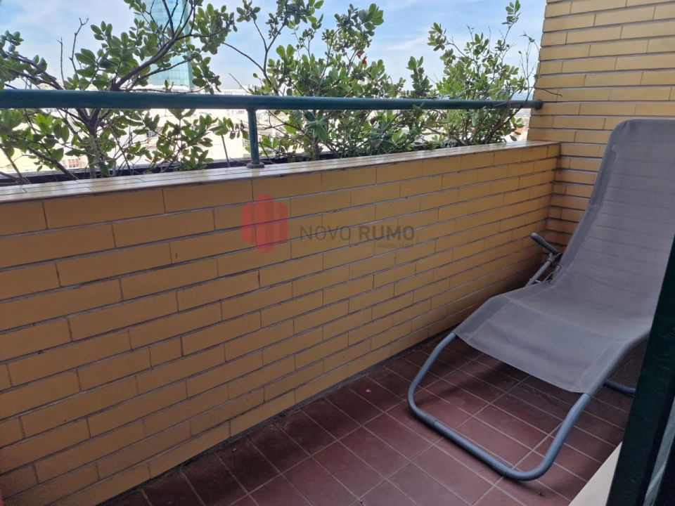 Apartamento T2 para Venda em Cidade da Maia Foto 4