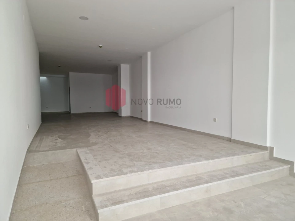 Loja para Arrendamento em Cidade da Maia Foto 1