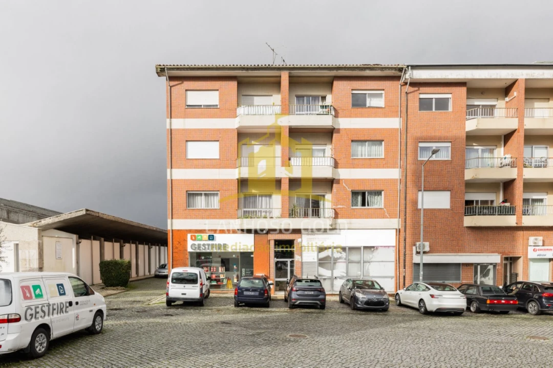 Apartamento T3 para Venda em Braga (São José de São Lázaro e São João do Souto) Foto 1