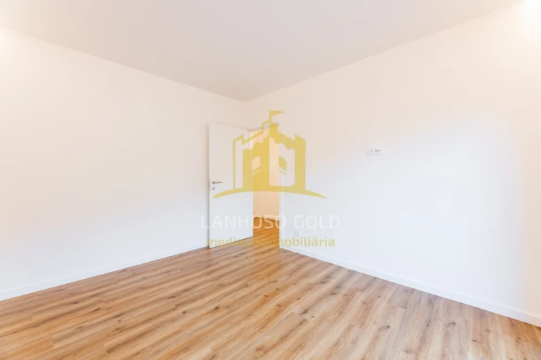 Apartamento T3 para Venda em Braga (São José de São Lázaro e São João do Souto) Foto 8