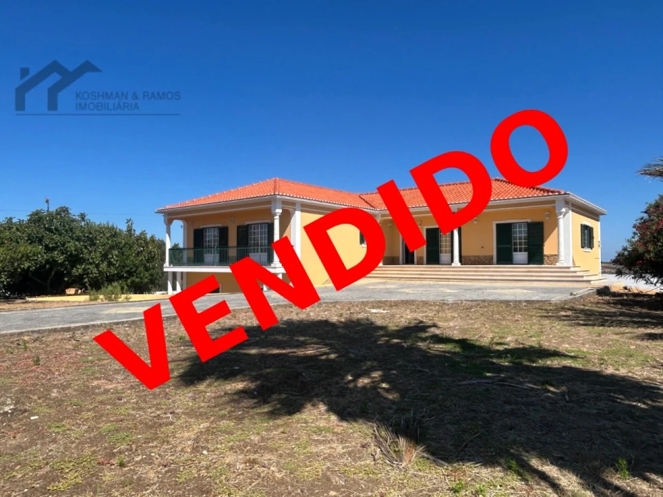 Moradia T3 para Venda em A dos Cunhados e Maceira Foto 1