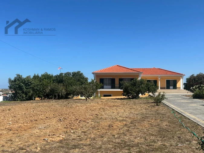 Moradia T3 para Venda em A dos Cunhados e Maceira Foto 2