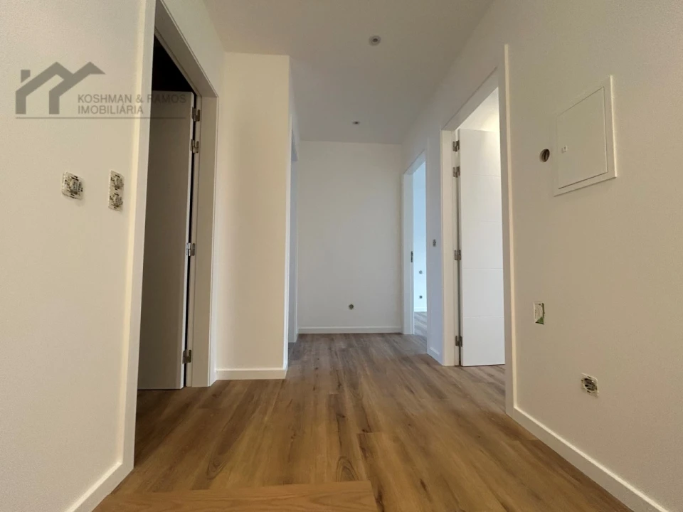 Moradia T3 para Venda em Campelos e Outeiro da Cabeça Foto 17