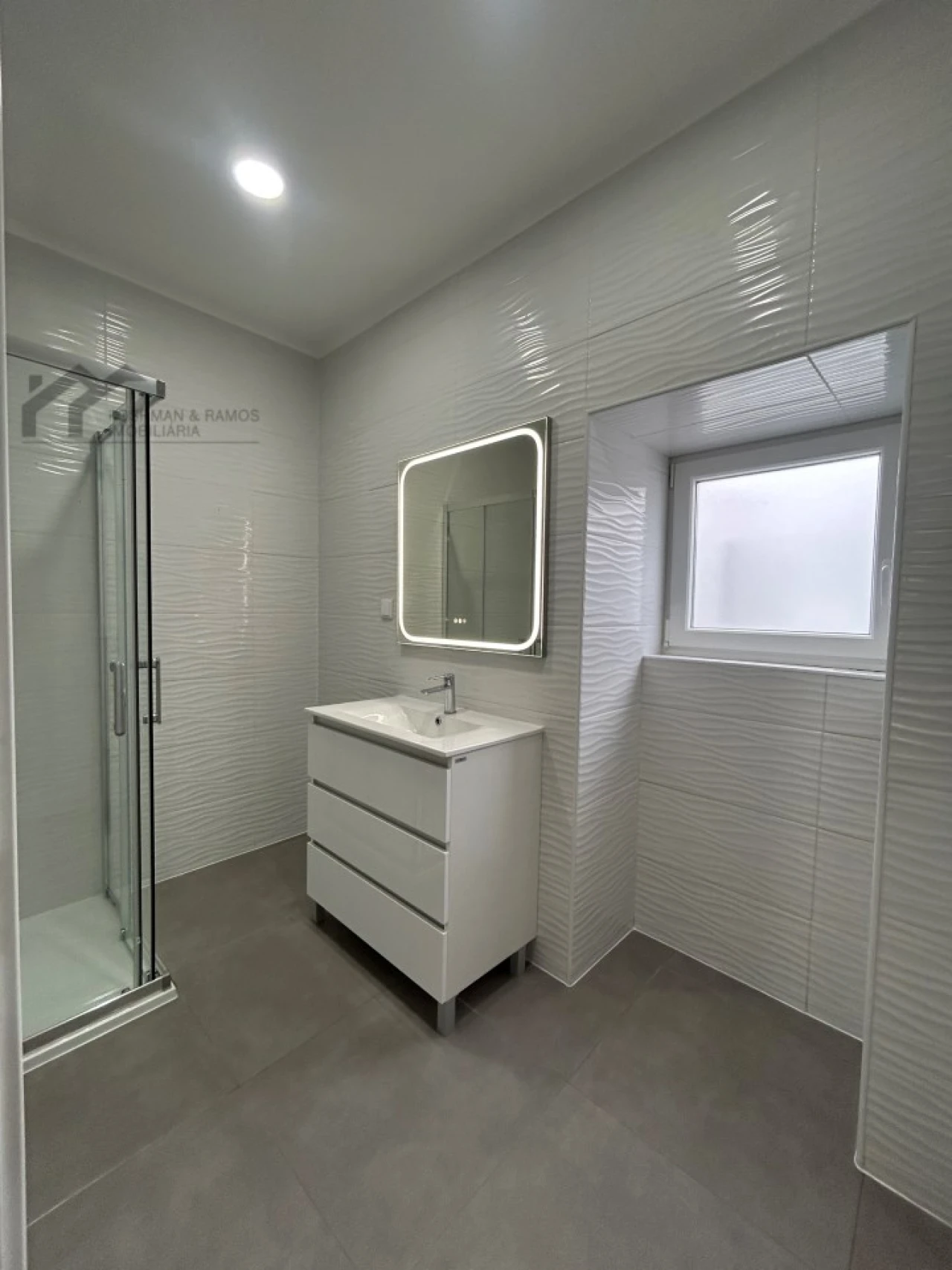 Moradia T2 para Venda em A dos Cunhados e Maceira Foto 9