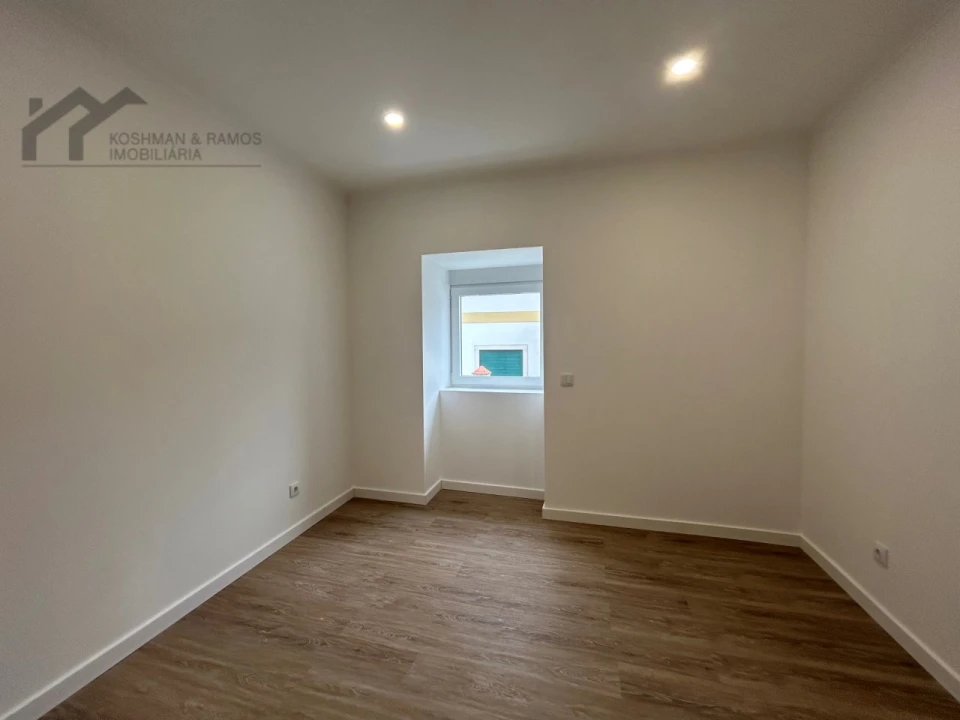 Moradia T2 para Venda em A dos Cunhados e Maceira Foto 10