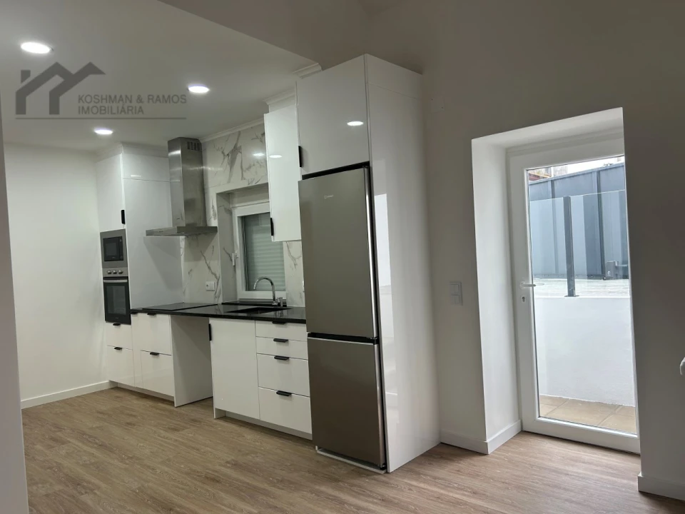 Moradia T2 para Venda em A dos Cunhados e Maceira Foto 15