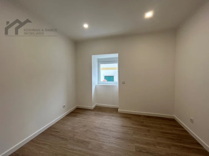 Moradia T2 para Venda em A dos Cunhados e Maceira Foto 10