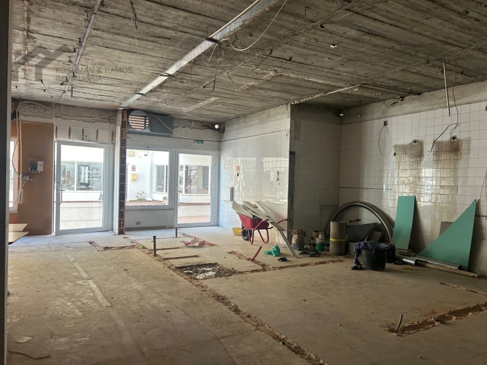 Loja para Venda em Santa Maria, São Pedro e Matacães Foto 3