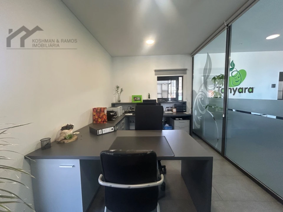 Armazém para Venda em A dos Cunhados e Maceira Foto 10