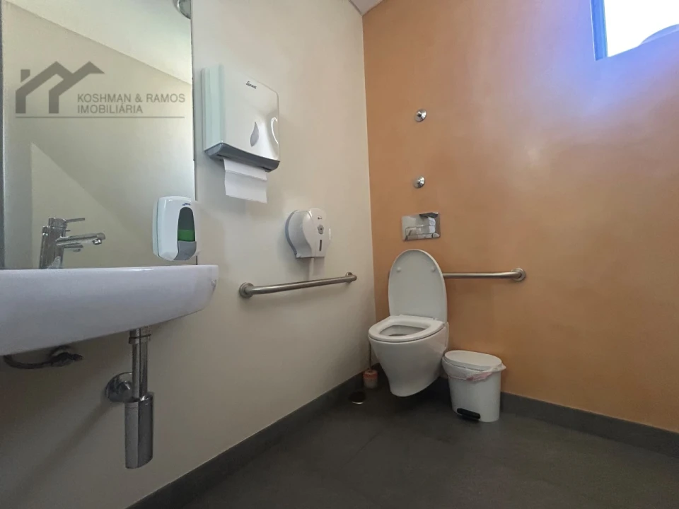 Armazém para Venda em A dos Cunhados e Maceira Foto 35