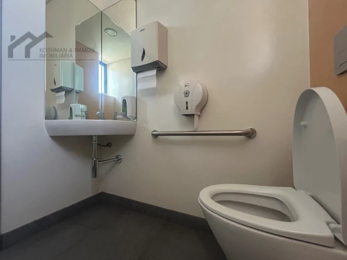 Armazém para Venda em A dos Cunhados e Maceira Foto 36