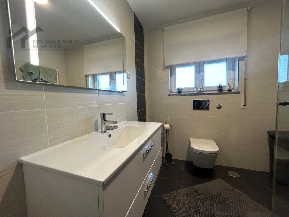 Moradia T4 para Venda em A dos Cunhados e Maceira Foto 39