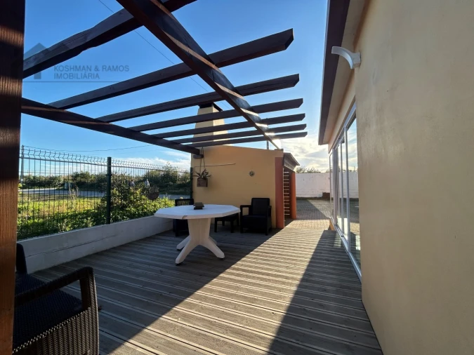 Moradia T4 para Venda em A dos Cunhados e Maceira Foto 8