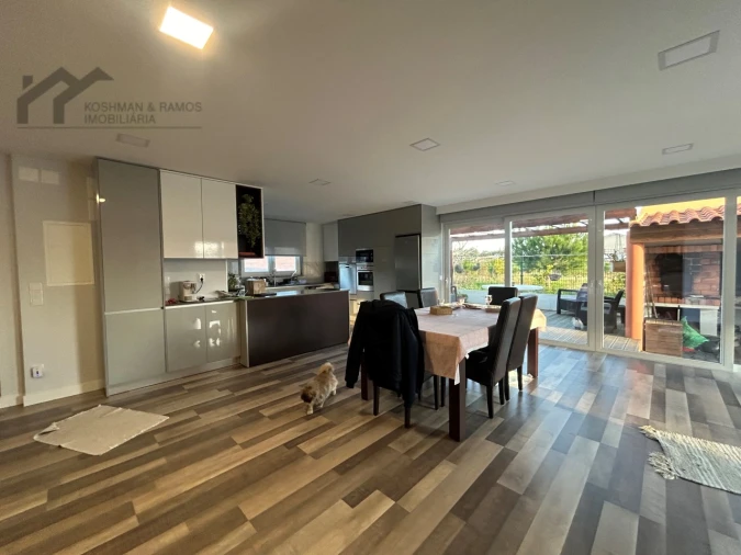 Moradia T4 para Venda em A dos Cunhados e Maceira Foto 16