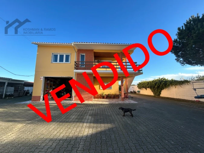 Moradia T4 para Venda em A dos Cunhados e Maceira Foto 1